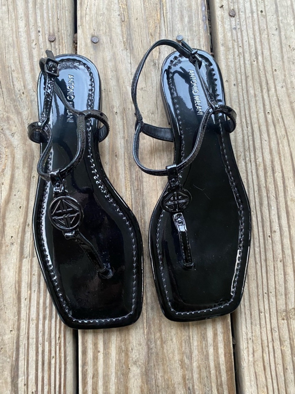 🖤ANTONIO MELANI- Black T-Strap Sandals✨